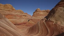 Formacja znajduje się na zboczach Coyote Buttes w kanionie Paria-Vermilion Cliffs Wilderness na płaskowyżu Kolorado.