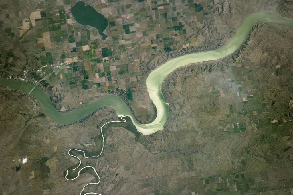 Południowa Dakota, rzeka White River.  Zdjęcie ilustracyjne