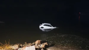 Nowa kia wylądowała w rzece