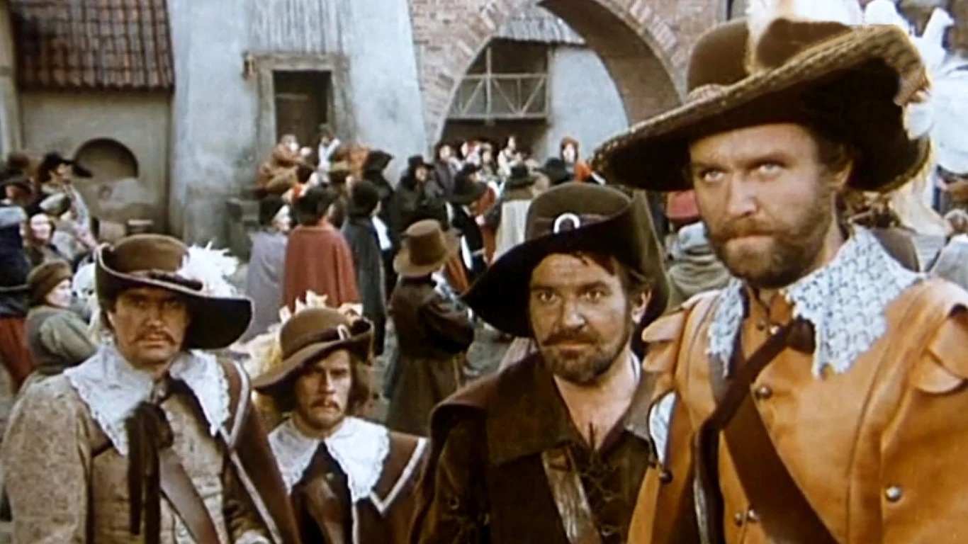 Leonard Pieraszak jako pułkownik Krzysztof Dowgird w serialu "Czarne chmury"