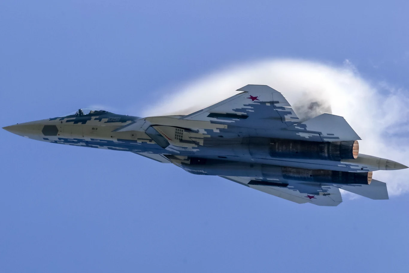 Jeden z nielicznych publicznych pokazów najnowszego myśliwca rosyjskiego, Su-57