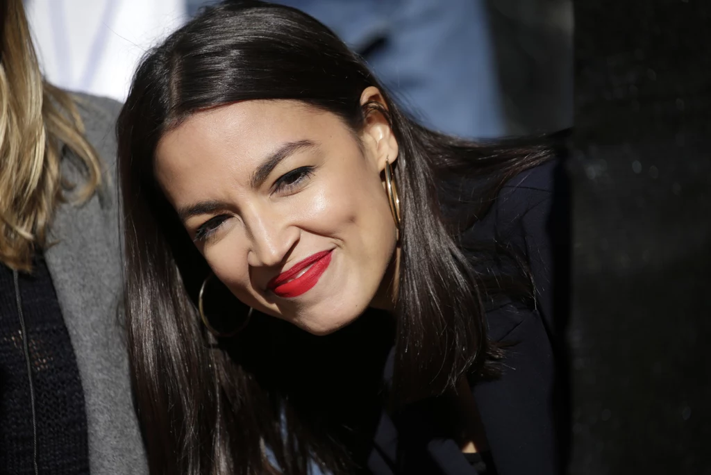 Alexandria Ocasio-Cortez wielokrotnie podkreślała, że lubi dbać o siebie i czuć się piękną 