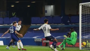 Anwar El Ghazi strzela gola na 1-1 (drugi od lewej)