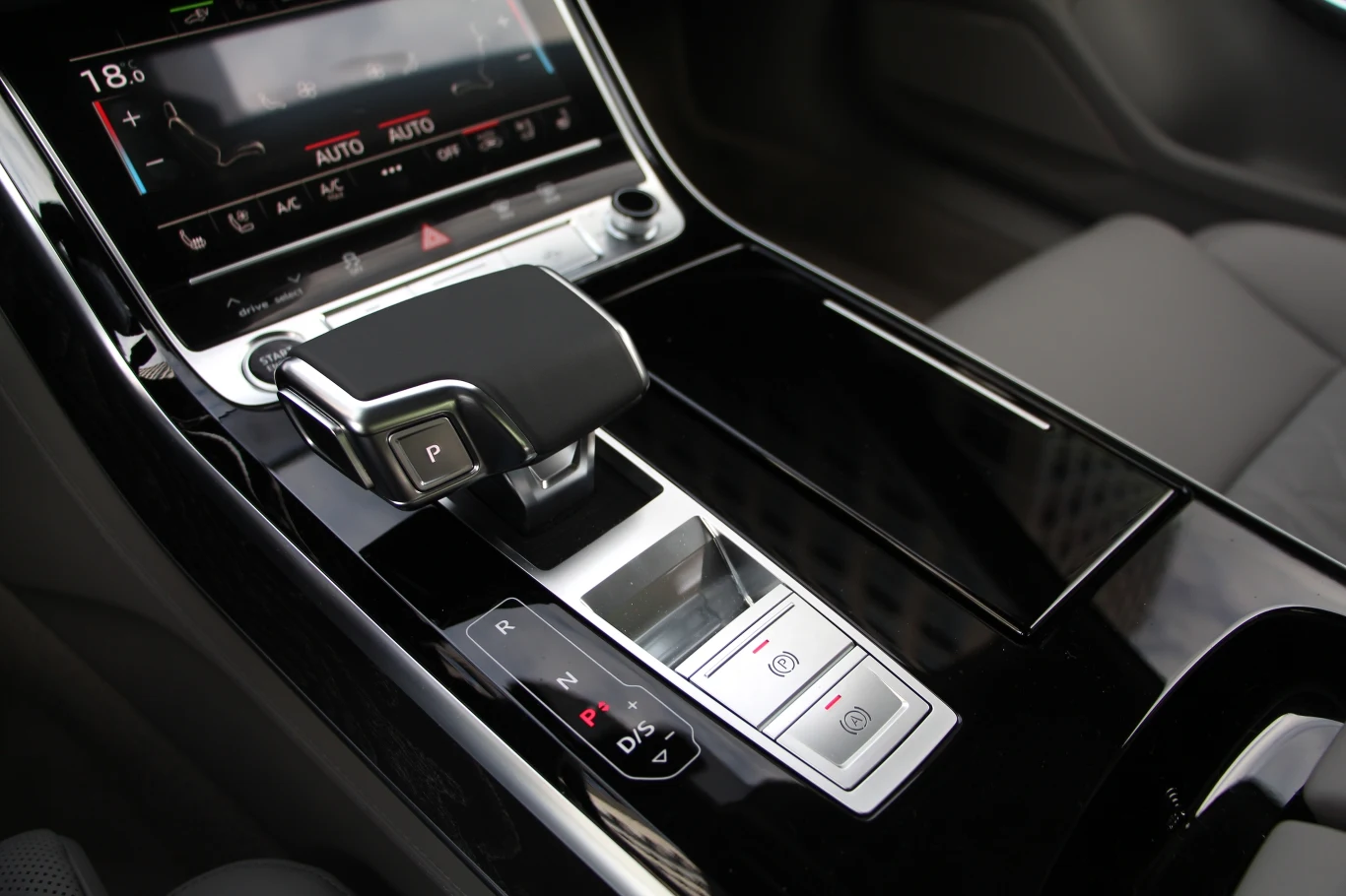 Audi A8 L 60 TFSI e