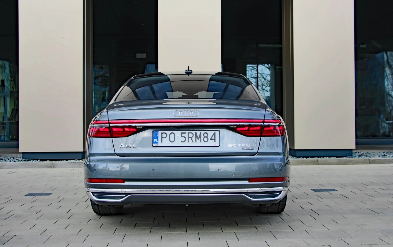 Audi A8 L 60 TFSI e