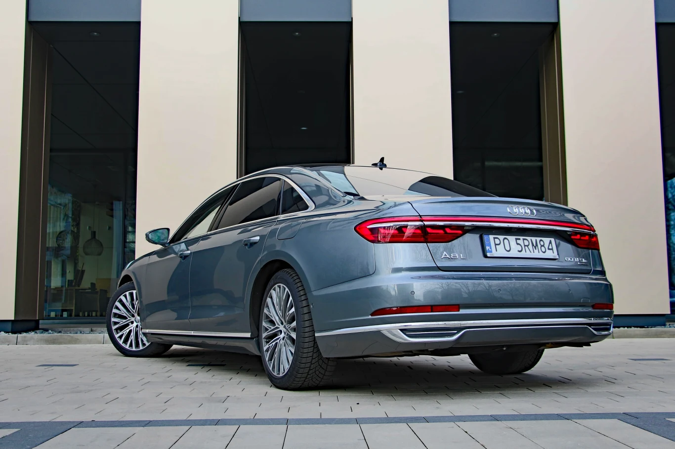 Audi A8 L 60 TFSI e
