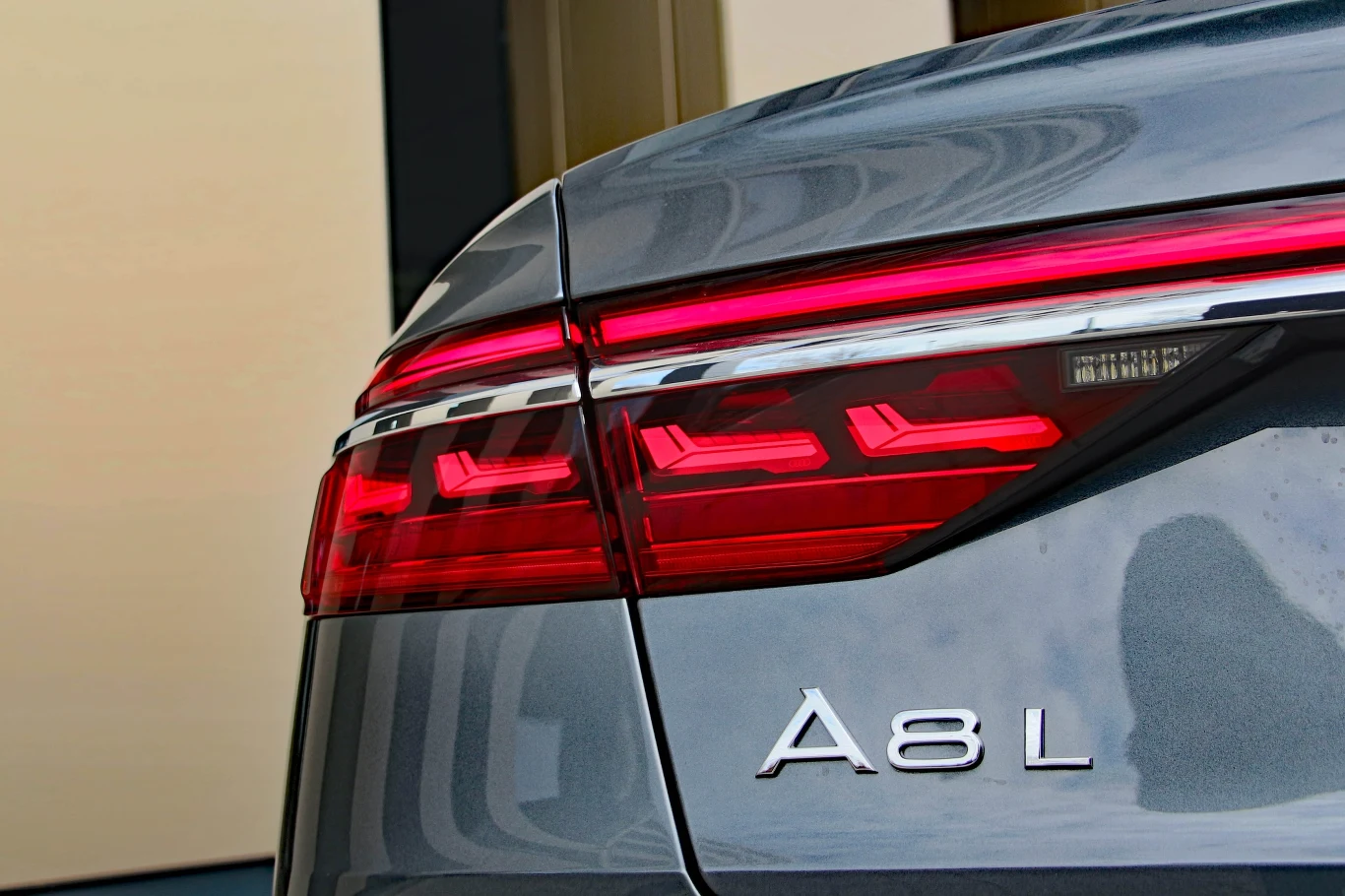 Audi A8 L 60 TFSI e