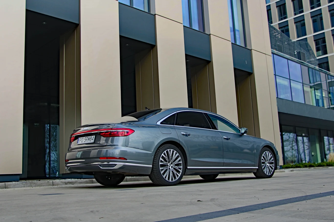 Audi A8 L 60 TFSI e