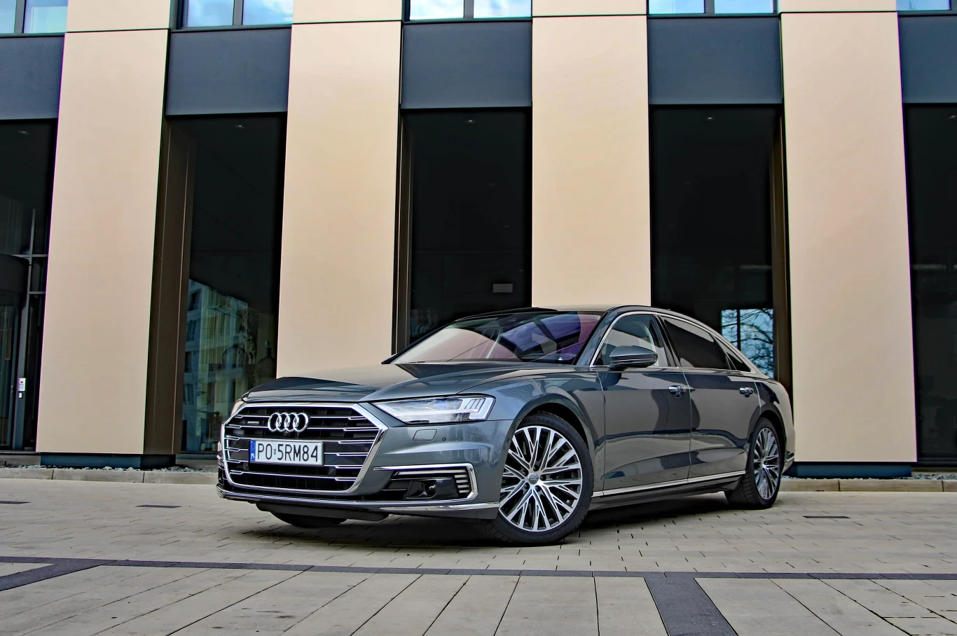 Audi A8 L 60 TFSI e
