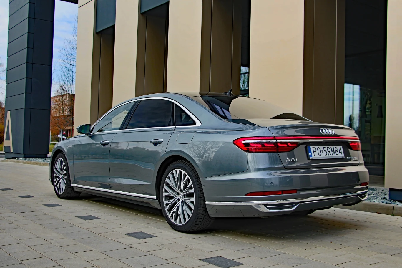 Audi A8 L 60 TFSI e