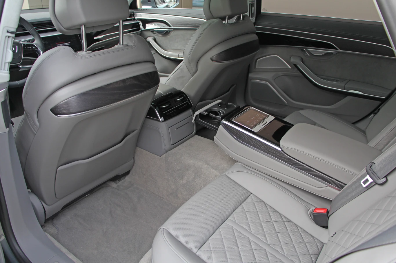 Audi A8 L 60 TFSI e