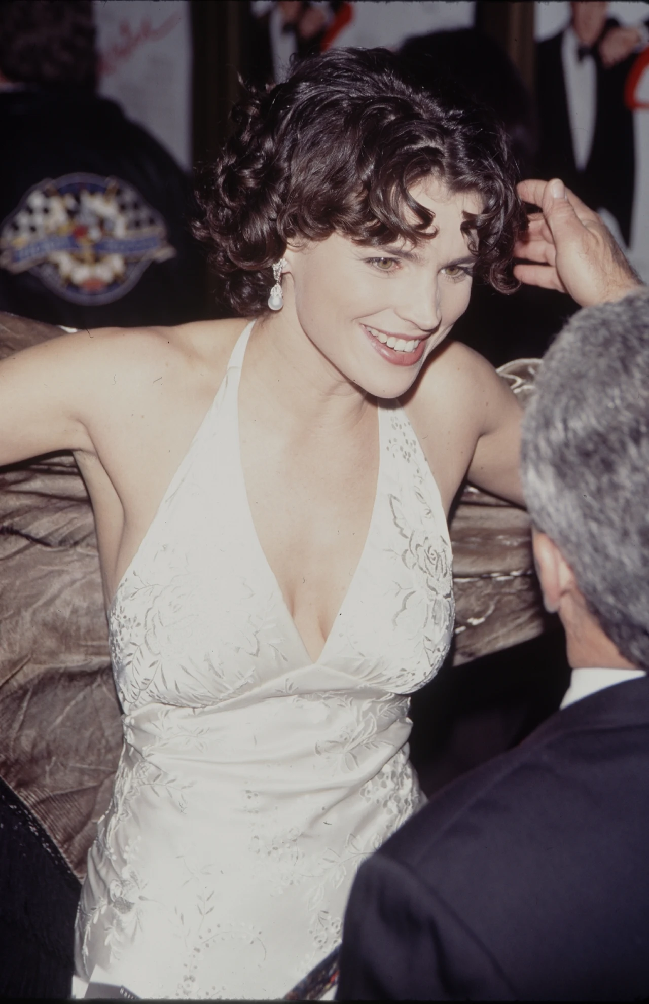 Niezaprzeczalnym faktem jest, że Hollywood zwróciło na nią uwagę dzięki jej nieprzeciętnej urodzie - ale dziś Ormond skłania się raczej ku przypuszczeniu, że wygląd zewnętrzny odbił się ujemnie na jej karierze. „Wychowali mnie rodzice, którzy nigdy nie wspominali o takich rzeczach, jak piękno fizyczne; nie przywiązywali również wagi do tego, jak ktoś wygląda - opowiada. - Moja mama wciąż świetnie się prezentuje, a ludzie prawią jej komplementy. Ja jednak nie pamiętam, żeby w naszym domu rodzinnym mówiło się o mojej urodzie. Nie przypominam sobie ani jednej wzmianki na ten temat. Tak było dopóki nie skończyłam 14. roku życia. Rodzice troszczyli się tylko o to, czy jestem czysta i czy wyglądam schludnie” – mówiła „New York Timesowi”.