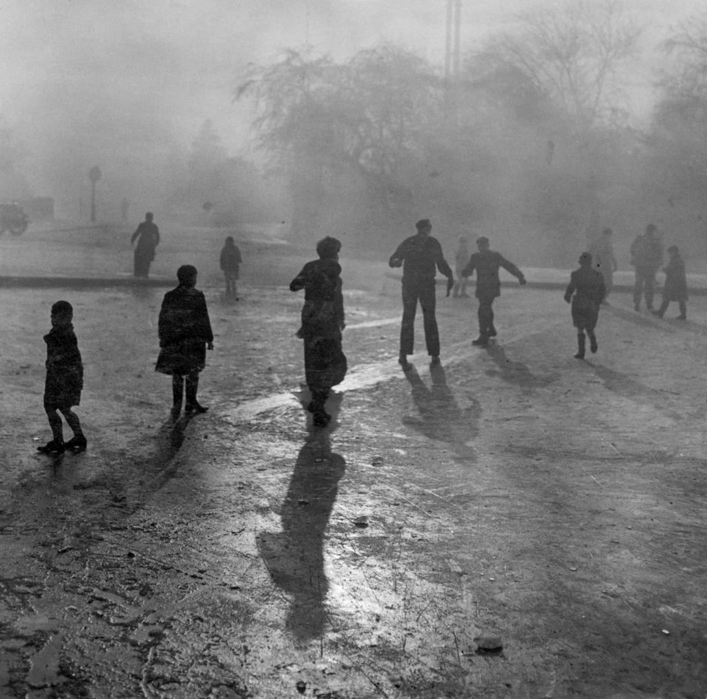 Wielu uważa, że zanieczyszczenie powietrza to "niewidzialny" problem. Zabójczy londyński smog był wręcz namacalny!