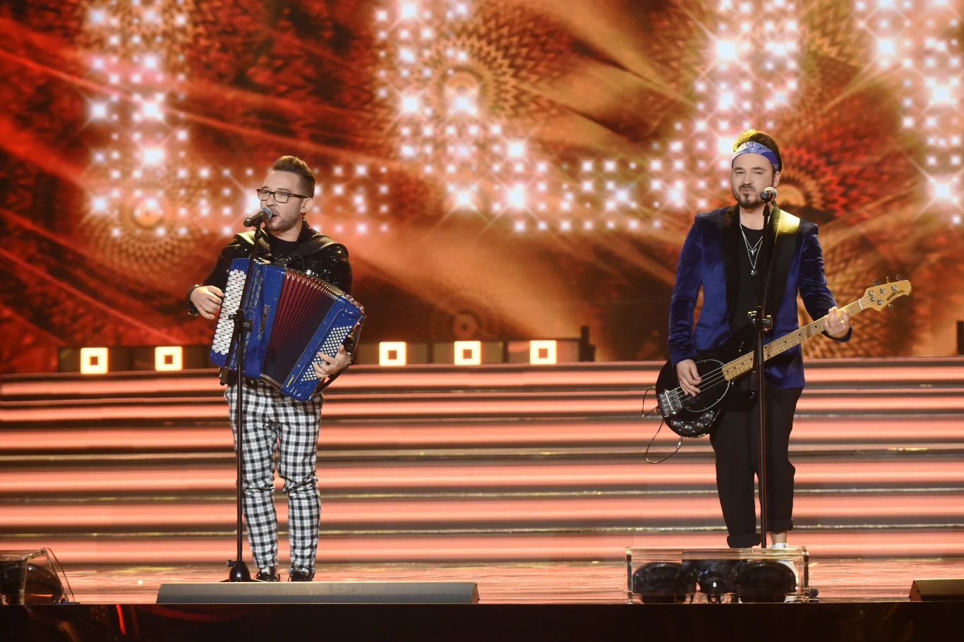 Zespół Enej rozbujał fanów m.in. przebojowym "Kamień z napisem Love". Zespół Enej rozbujał fanów m.in. przebojowym "Kamień z napisem Love".