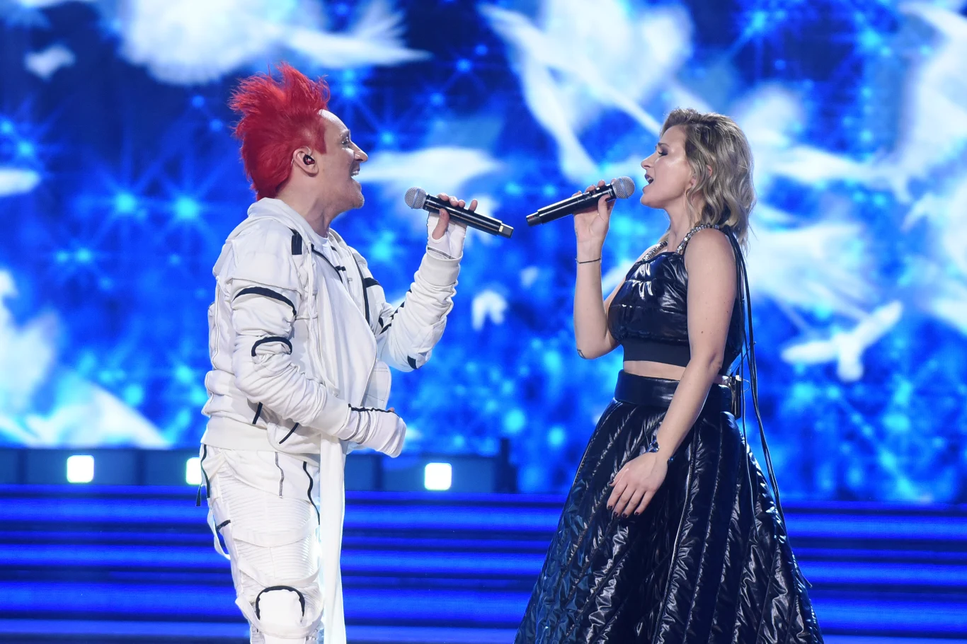 Zespół Ich Troje przygotował m.in. utwór "Powiedz". Zespół Ich Troje przygotował m.in. utwór "Powiedz".