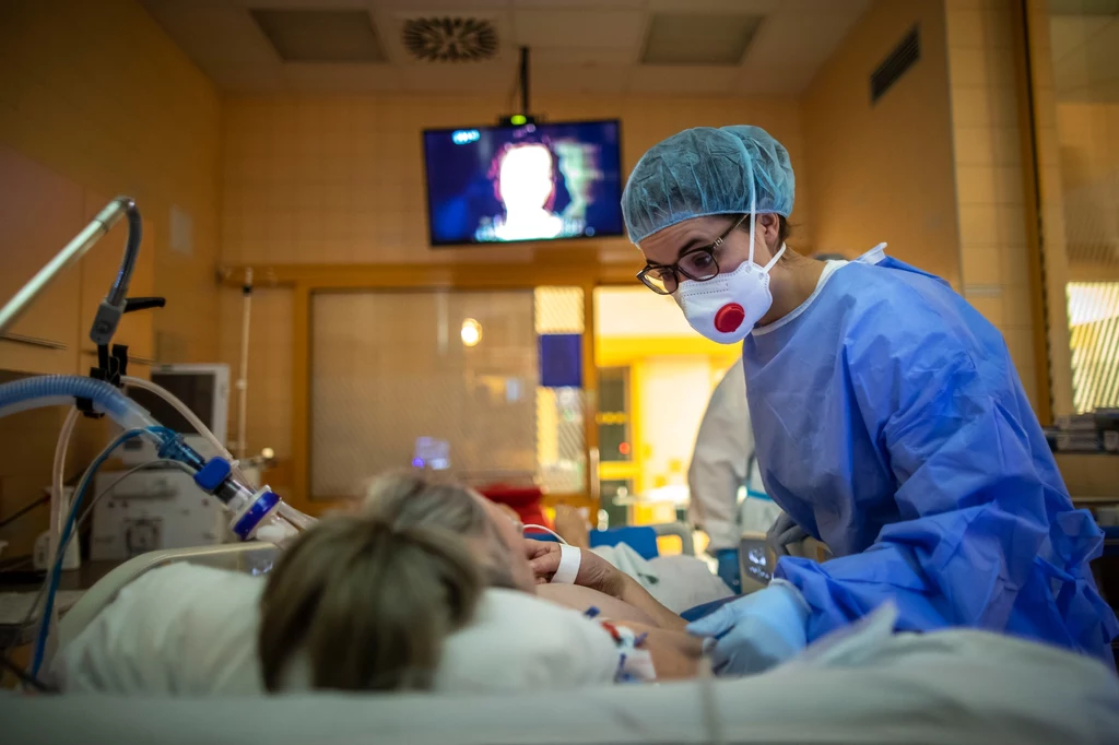Początek roku w Czechach z najwyższym dotąd wskaźnikiem zagrożenia epidemicznego Początek roku w Czechach z najwyższym dotąd wskaźnikiem zagrożenia epidemicznego