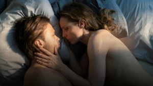 Maciej Zakościelny i Julia Kijowska w serialu "Rysa"