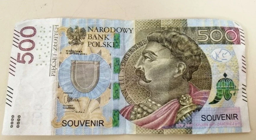 Imitacja banknotu 500 zł. Źródło: KMP Suwałki Imitacja banknotu 500 zł. Źródło: KMP Suwałki