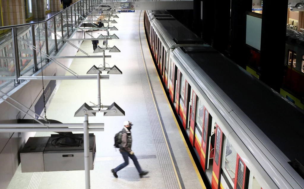 Stacja Metro Centrum Stacja Metro Centrum