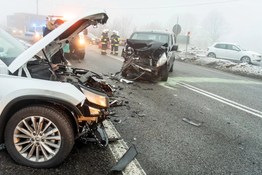 Doszło do 123 wypadków, 16 osób zginęło