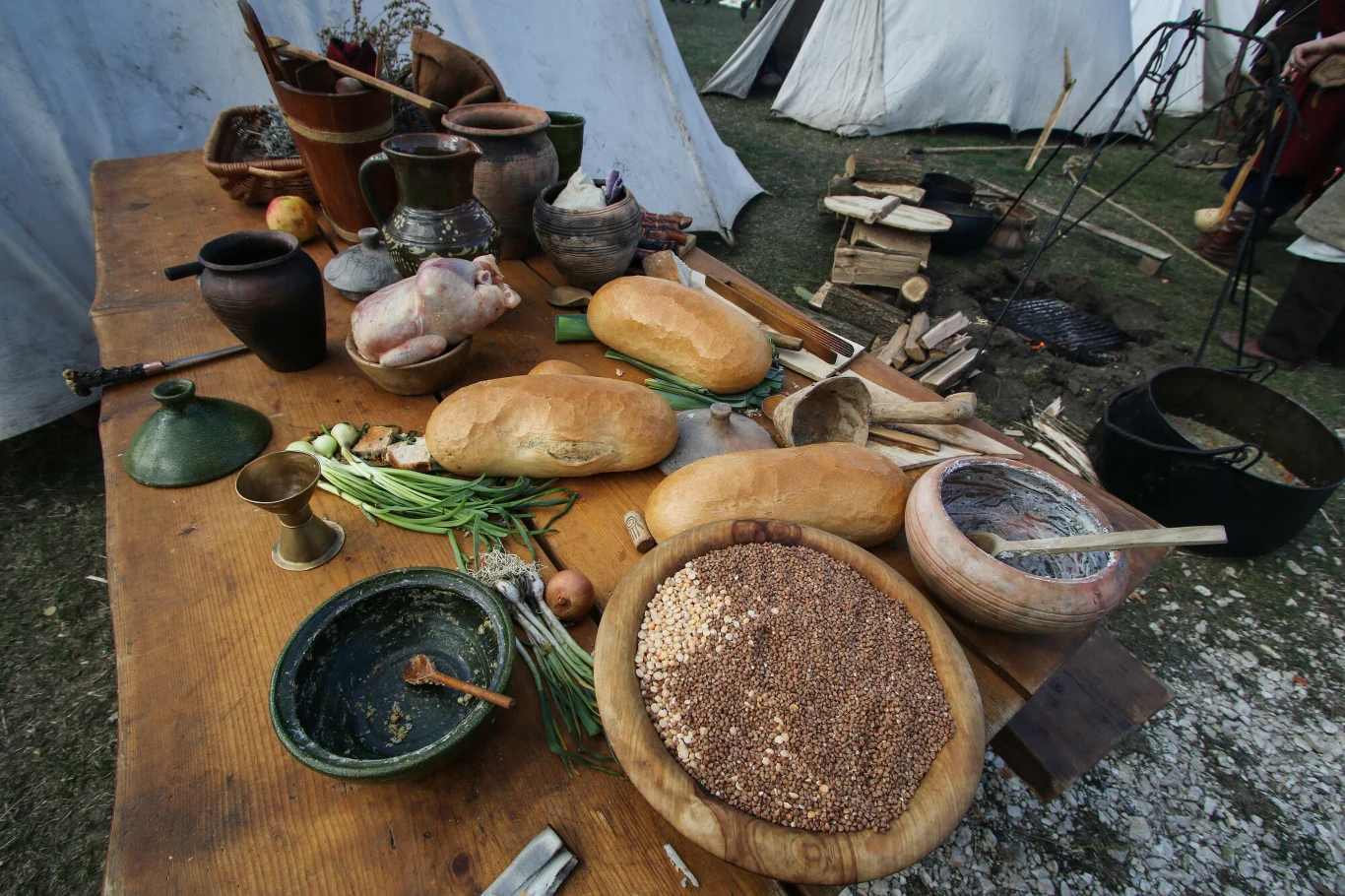 Święto Rękawki - polski zwyczaj wielkanocny obchodzony w Krakowie. Obchodom towarzyszą m.in. rekonstrukcje wydarzeń historycznych 