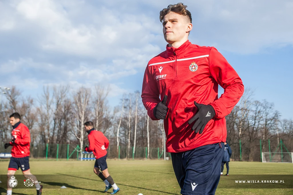 Piłkarze Wisły Kraków podczas pierwszego treningu w 2021 roku