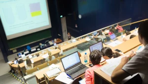 Zanim wybierzemy kierunek studiów, możemy sprawdzić, ile się po nim zarabia