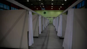 Szpital tymczasowy w hali UMB