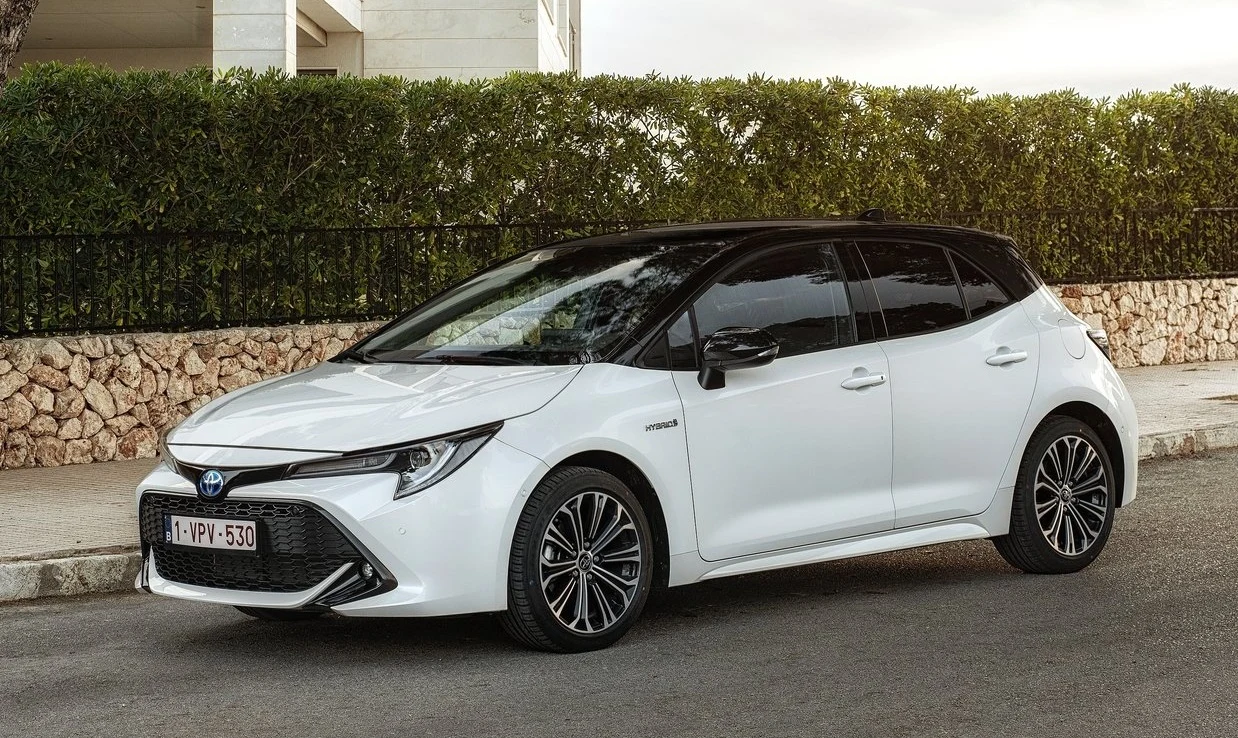 Octavia wyprzedziła sklasyfikowaną na drugim miejscu Corollę o 1160 egzemplarzy. Wynik Toyoty Corolli to 17 507 rejestracji. Nie jest to jednak jedyna Toyota w zestawieniu...