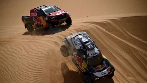 Jakub Przygoński (z przodu) i Carlos Sainz