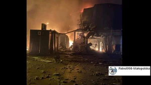 Małopolskie Drogi poinformowały na Facebooku, że ze wstępnych informacji wynika, iż pożar spowodowany jest wybuchem pieca