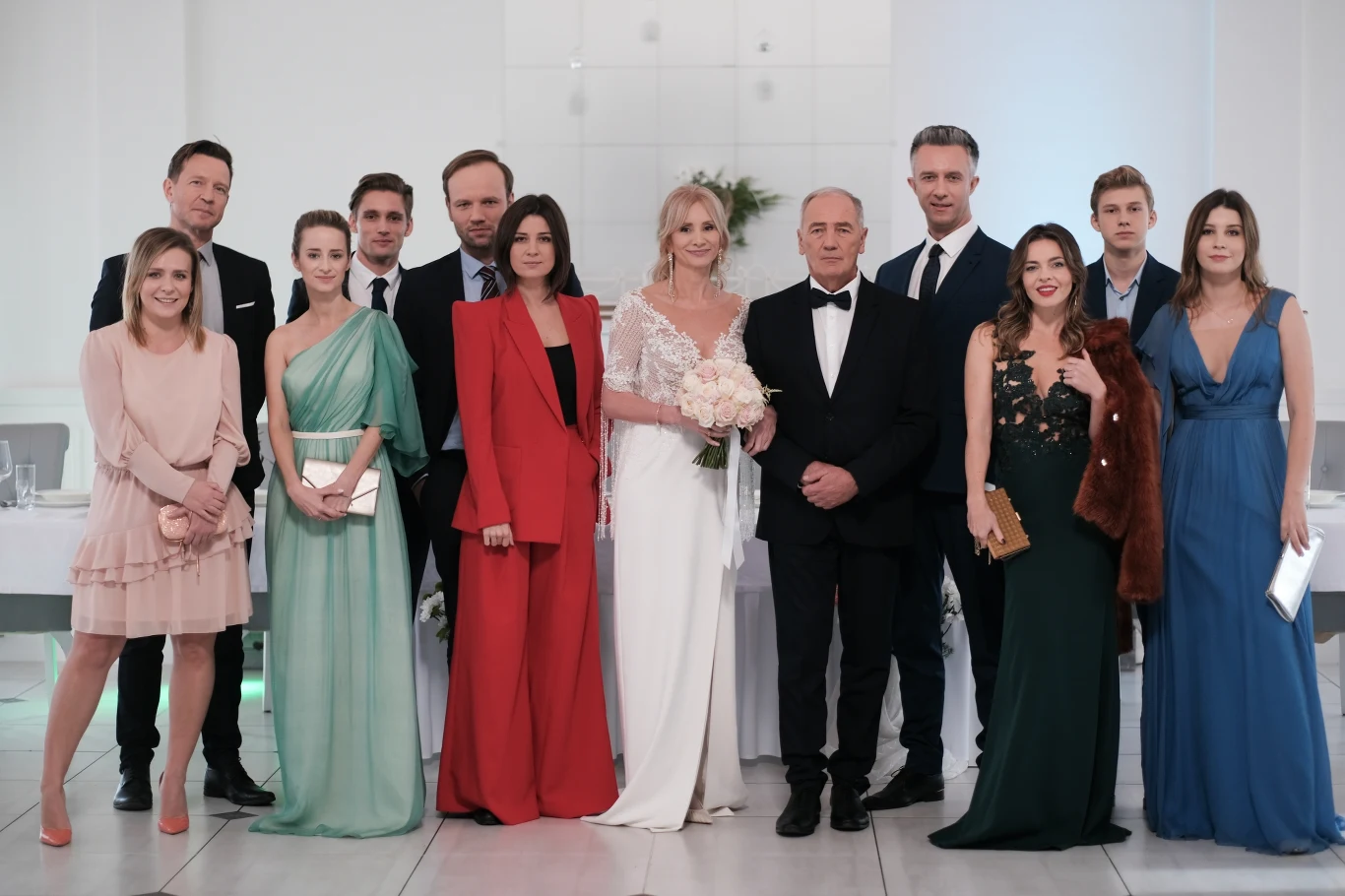 Karol, Ewa i pozostali goście nie spodziewali się takiego obrotu spraw Karol, Ewa i pozostali goście nie spodziewali się takiego obrotu spraw