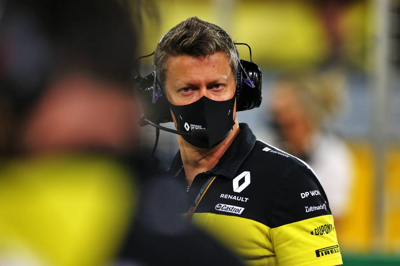 Marcin Budkowski w barwach zespołu Renault, który później zmienił nazwę na Alpine. Marcin Budkowski w barwach zespołu Renault, który później zmienił nazwę na Alpine.