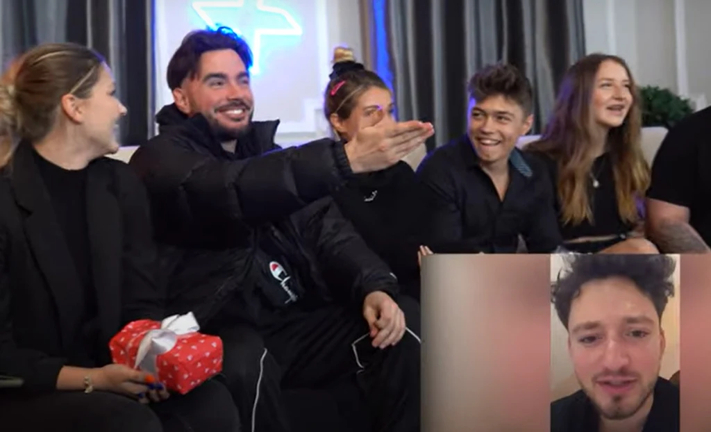 Reakcja Stuu na film z życzeniami