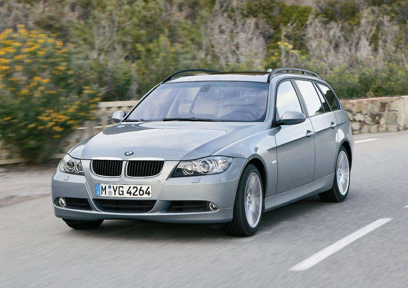 4. BMW 3 – 19 445 sztuk
