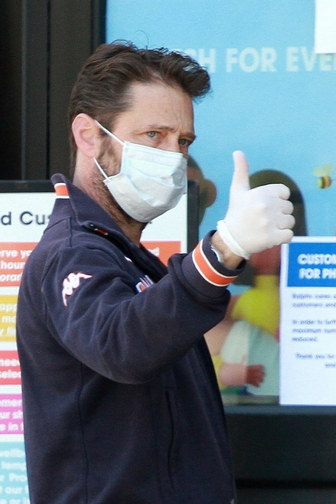 Jason Priestley - młodzieńcza miłość Quczaja na zakupach Jason Priestley - młodzieńcza miłość Quczaja na zakupach