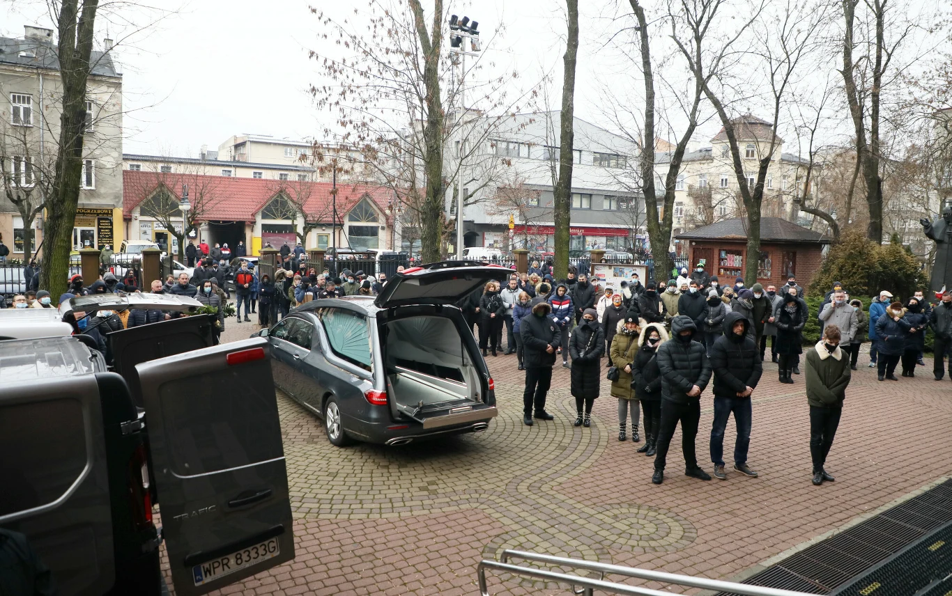 Pogrzeb Marka Pawłowskiego - "Krzykacza" z programu "Złomowisko PL" 