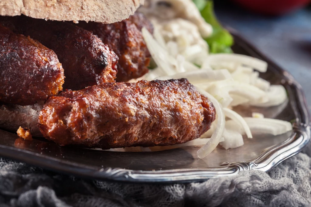 Cevapcici to chorwacki przysmak Cevapcici to chorwacki przysmak
