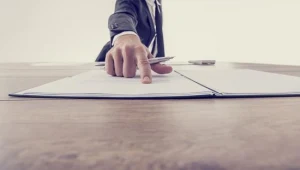 Pracownik kończący zatrudnienie ma prawo złożyć wniosek o wydanie kopii dokumentacji pracowniczej