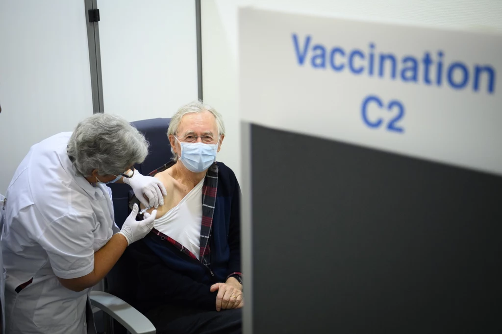 Szczepienie preparatem Pfizer i BioNTech w Szwajcarii Szczepienie preparatem Pfizer i BioNTech w Szwajcarii