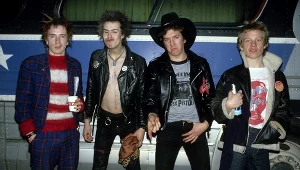 Tak wyglądali Sex Pistols tuż po sylwestrowej zabawie w 1977 roku