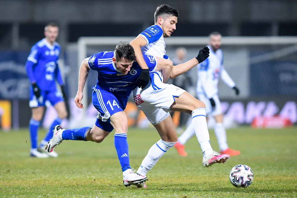 Jakub Moder w barwach Lecha Poznań w meczu ze Stalą Mielec
