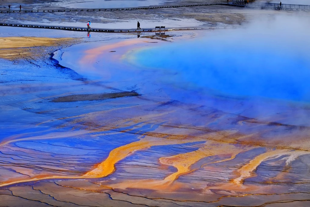 Co dzieje się w Yellowstone?