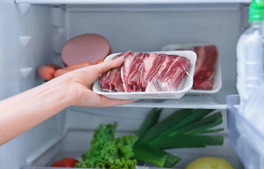 Mięso w lodówce 