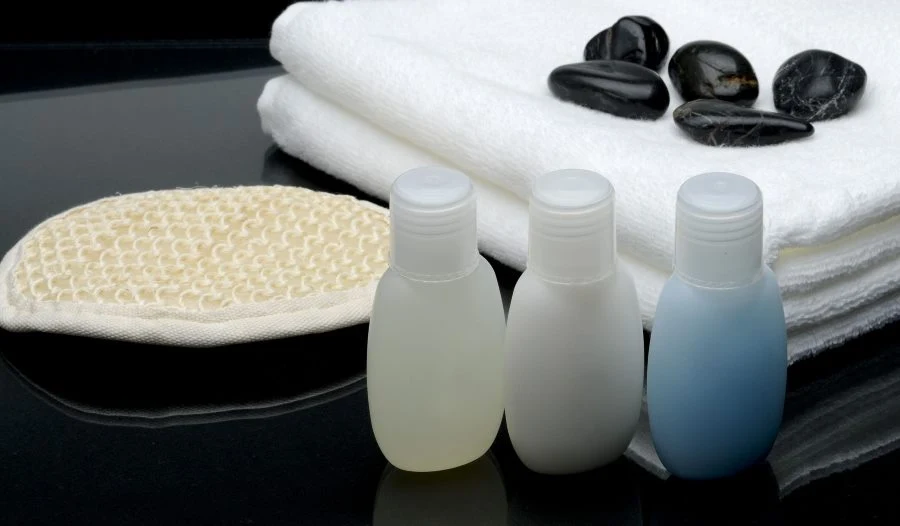 Zmywacz do paznokci to skuteczny sposób na doczyszczenie fug Zmywacz do paznokci to skuteczny sposób na doczyszczenie fug