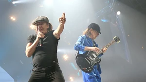 AC/DC z bardzo bliska: Zobacz teledysk "Realize"