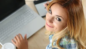 Kobiety zakładają firmy, brylują w sektorze usług