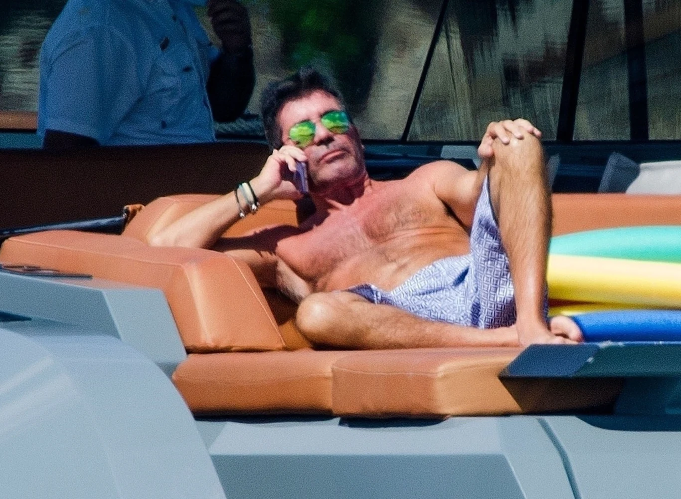 Jesienią pojawiły się pierwsze informacje, że gwiazdor stawia już pierwsze kroki po operacji. Obecnie juror jest w coraz lepszej formie. 