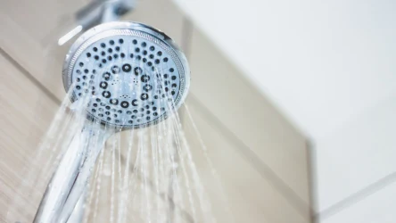 Jak poradzić sobie z nieprzyjemnym zapachem prysznica?