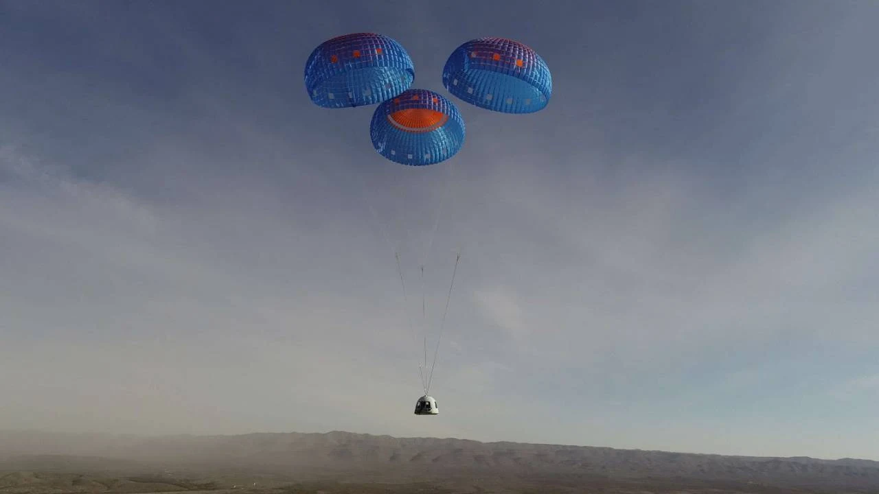 Kapsuła Blue Origin pomyślnie przeszła kolejne testy Kapsuła Blue Origin pomyślnie przeszła kolejne testy